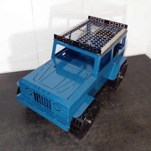 BBQ钣金吉普车模型缩略图